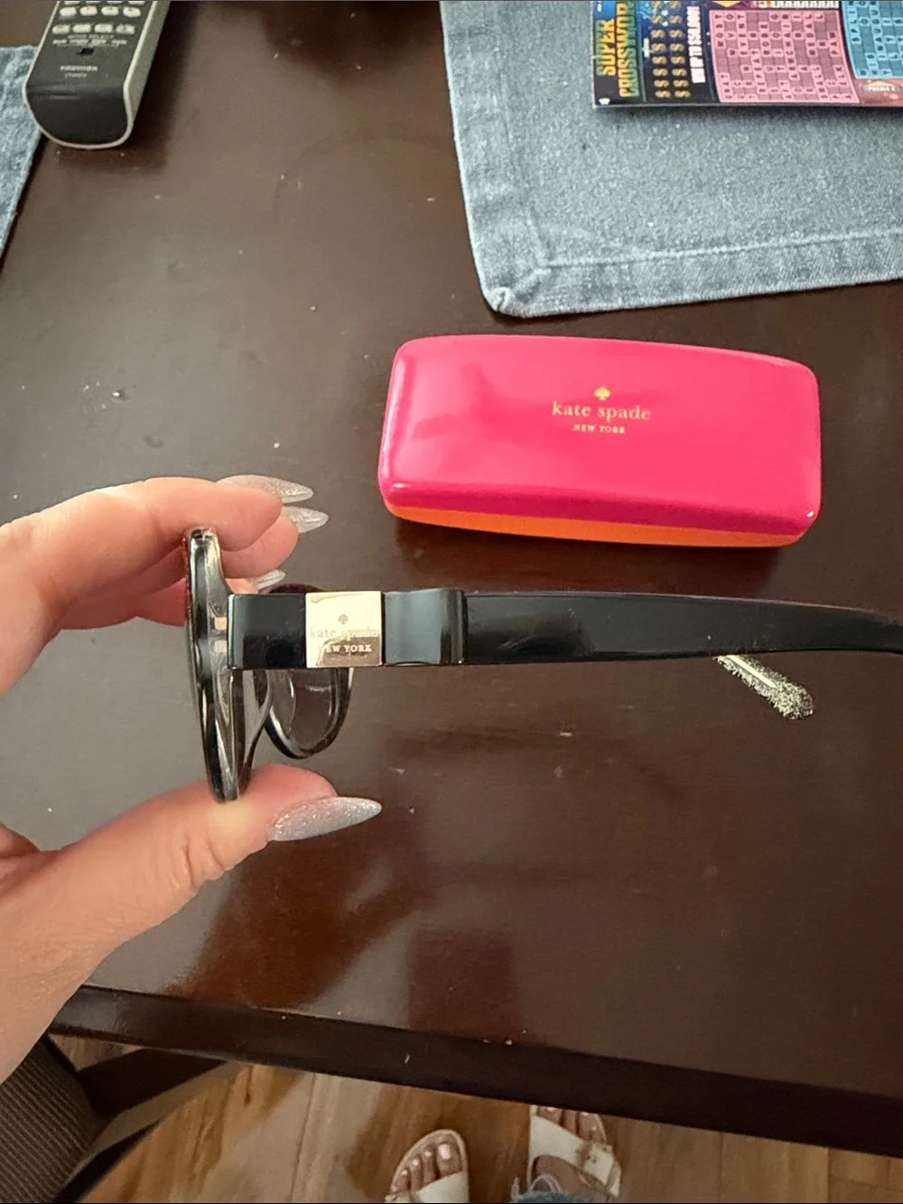 kate spade Black Cat-Eye Sunglasses with Pink Case
